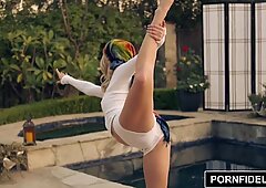 Pornotroskap - yoga snelle Arya Faye krempaiet dyp