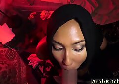 Arab szépség maszturbálás afgan kurvák léteznek!